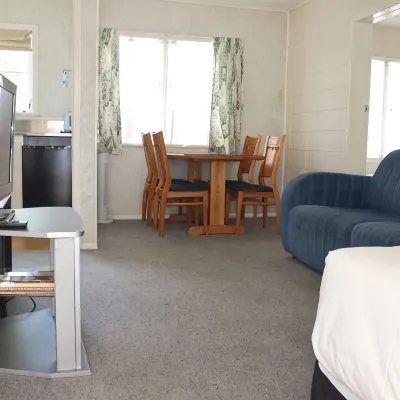 Colonial City Motel and Conference Centre Hotels near Wintec Hamilton City Campus