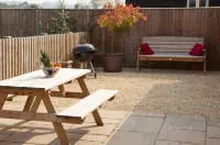 Secluded, family and pet friendly - close to Peppa Pig World and the New Forest - Wi-Fi