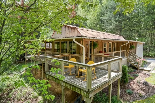 Cozy Creekside Cabin w/ Wraparound Covered Deck and Barrel Sauna - Chalets
