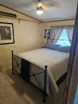 Charlie’s on the Water - a Charming 3-bedroom house with a lake view-Sabula - 3-Star