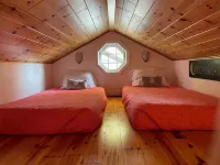 Indian Lake Treehouse Waterfront Cottage - 3-Star