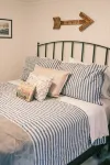 NEW MaineStay Cottage #3 Full Kitchen + Fireplace in Hampden/Bangor - 3-Star