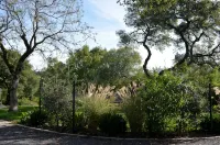 Lovely, Large 1 Br Apt in Sunny Central Marin! On 2 acres of gardens & woodlands - 4 étoiles