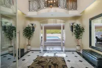South Sandpoint Estate: Pool, Covered Spa, Theater & Walk to Downtown - Swimmingpools