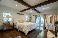 Spanish Villa Heated Pool/Jacuzzi/Pingpong/Mini-golf - 3-Star