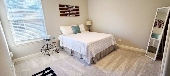 Rogers Retreat, Dog Friendly, Cozy Home. Close to Walmart Amp, Downtown Rogers Hotels in Rogers