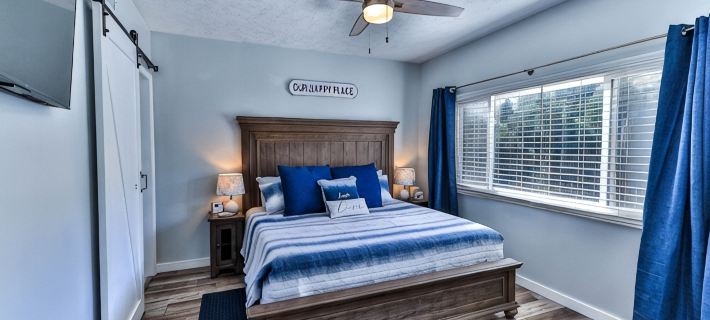 Waterfront Sleeps 6 w/private boat dock and heated pool. Hotels in Crystal River