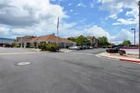 Sonesta ES Suites Reno - parking