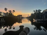 Pool, tiki hut, easy ocean access canal, dock, prime location 30m to Key West - Wifi