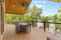 Norris Lakefront Retreat! King Suites, Private 2 Slip Dock, Firepit - 2027 Open! - ブティック