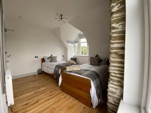 Manor House Hotel - parking
