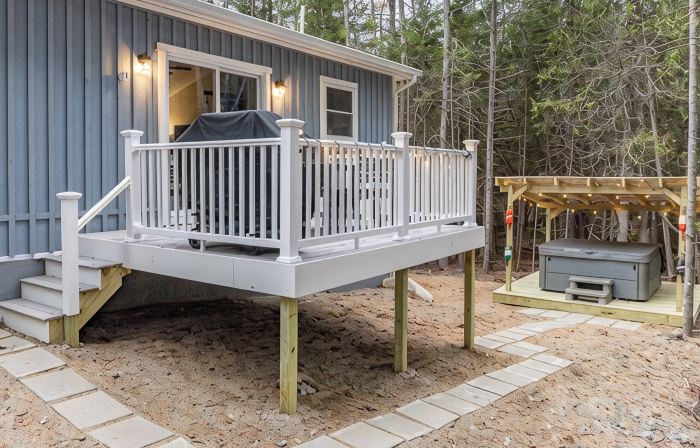 Cozy Acadia Hideaway with Hot Tub