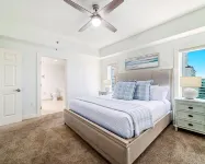 Luxe 4BR Beachfront Condo, Insane Gulf Views, Infinity Pool, Indoor Pool/Hot Tub - Jacuzzi