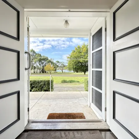 Gorgeous two bedroom home with lake views!