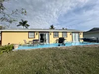 Island Cottage-Boat Ramp End of Street! Walk to Jug Creek Marina! - 3-Star