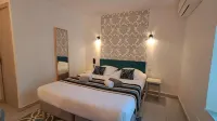 Hôtel l'Herbier d'Orange - 2-Star