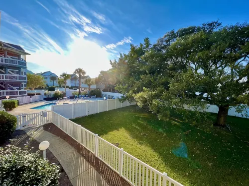 Remodeled 3 Bdrm 3 Bath, Ocean Views, only steps to the Beach - Gym