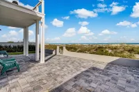 Pet friendly, newly renovated, ocean and beachfront historical home - Balkoner