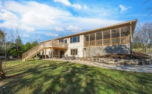 The Belle Lux KY Bourbon Trail-Hot Tub-Hiking Trails on over 120 Acres! - 4-Star