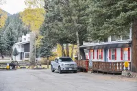 Alpine Lodge Red River - parking