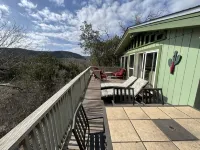 Experience Fall Colors @ Hilltop Cabin w/ Hot Tub, Big Sky Views & River Access! - Wifi