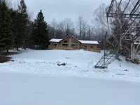 Lake home with UTV/Snow trails located at mailbox. - Chalets