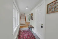 Sunny Waterfront Family Friendly Little Sebago Home - Homestays