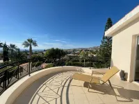 Spacious Villa with stunning views over the Ocean with pool heating available. - 2-Star