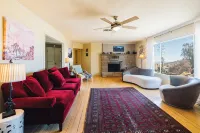 5 Miles from Park entrance Charming 2-bedroom house in enchanting Joshua Tree - ブティック