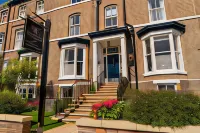 MonkBridge House - Bed and Breakfasts