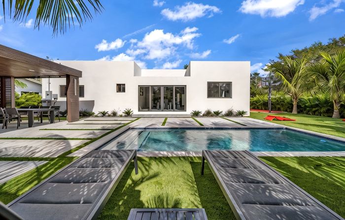 Beautiful 4BR Miami Villa with Heated Pool & Private Game Yard