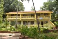 Mayem Lake View Hotels near Narayana Deva Mandira Karapur