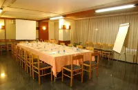 Hotel Nice Hotels in Seo De Urgel