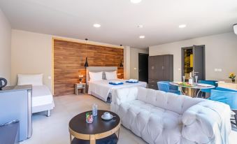 Bamboo Suites Hotel