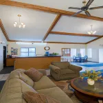 Lone Tree Inn