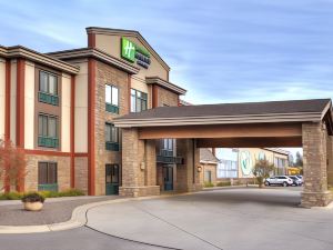 Holiday Inn Express & Suites Brainerd-Baxter