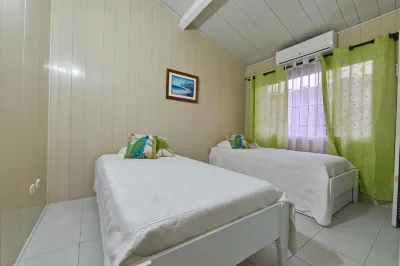 Tropical Coral Hotels in 