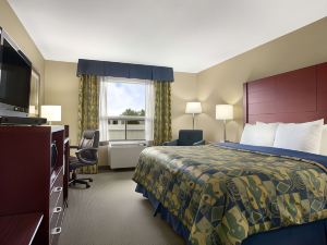 Travelodge by Wyndham Oshawa Whitby