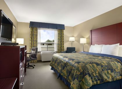 Travelodge by Wyndham Oshawa Whitby