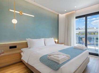 Acropolis Magenta Luxury Suites