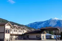 Northwinds Hotel Revelstoke Hotels near Revy Place