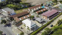 Bualuang Hotel Hotels near Wat Muang