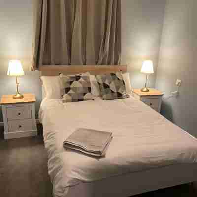 Beautiful 2-bed Apartment in Leeds Rooms