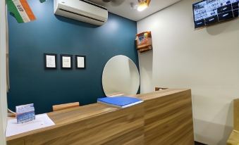 5. Hotel Bl..
