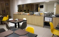 Hotel Jardim Sul فنادق في Jacarei