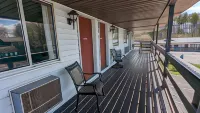 The Nova Motel Hotels in Amber Township