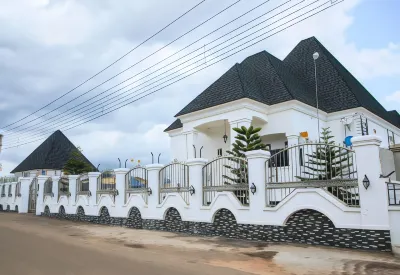 PoshLux Executive Hotel Hotels near Image Garden