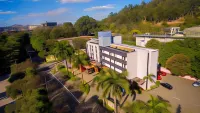 Hotel Dom Henrique Hotel dekat Zélia Olguin Theater