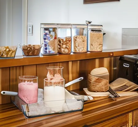 Noah's Stanley Luxury Bed and Breakfast