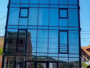 Glass Apartmani